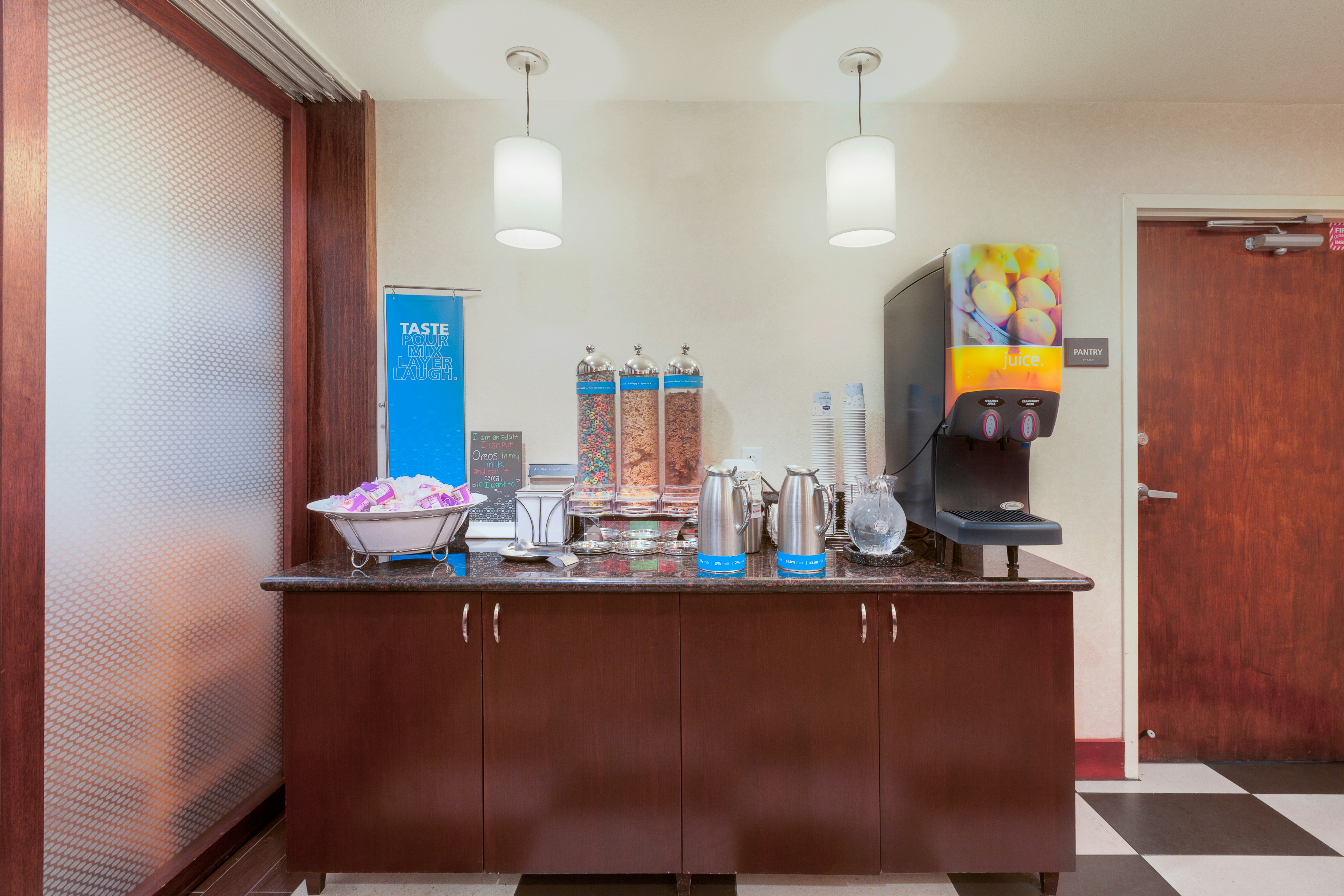 Hampton Inn San Marcos Ca 14/66
