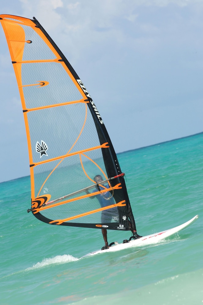 Sultan Sands Island Resort & Spa 69/69