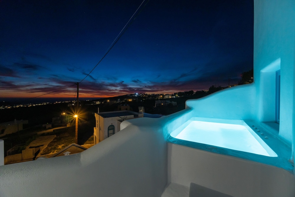 Aegean Blue Suites 78/99