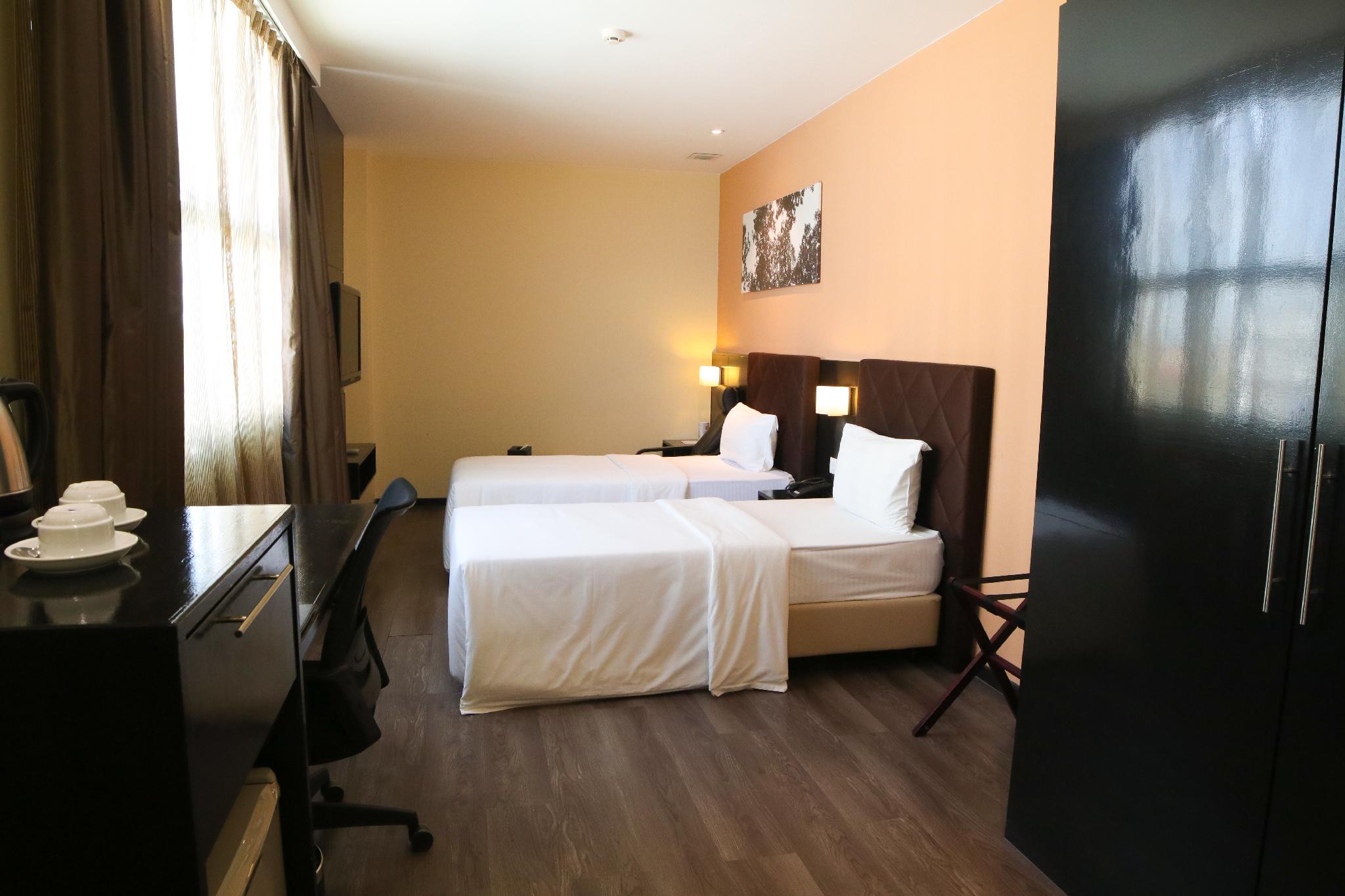 Tat Place Hotel And Cafa 9/32