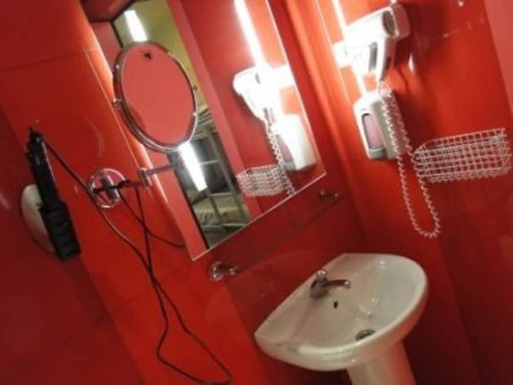Barcelona Urbany Hostel 19/23