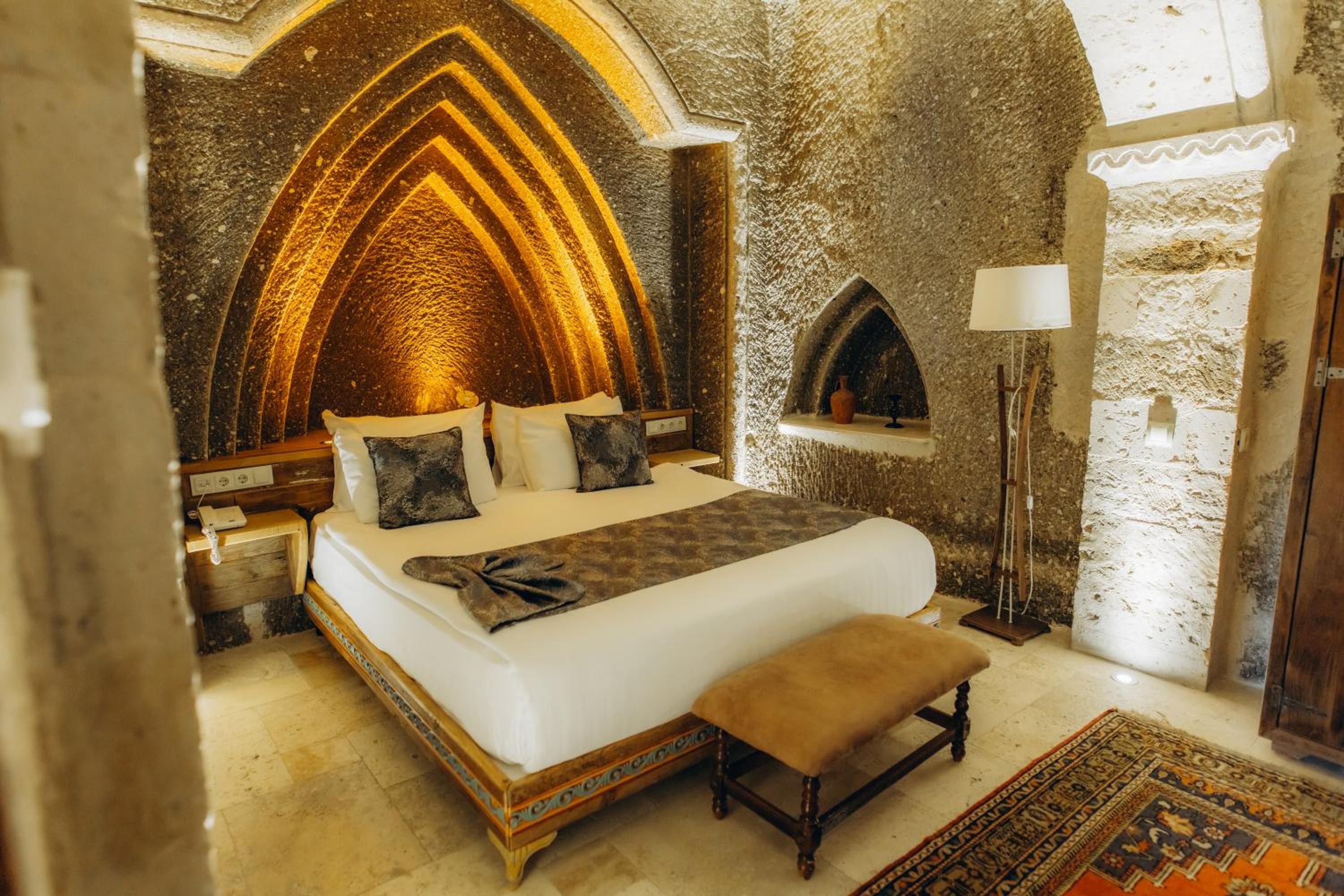 Superior, Suite, Queen Bed
