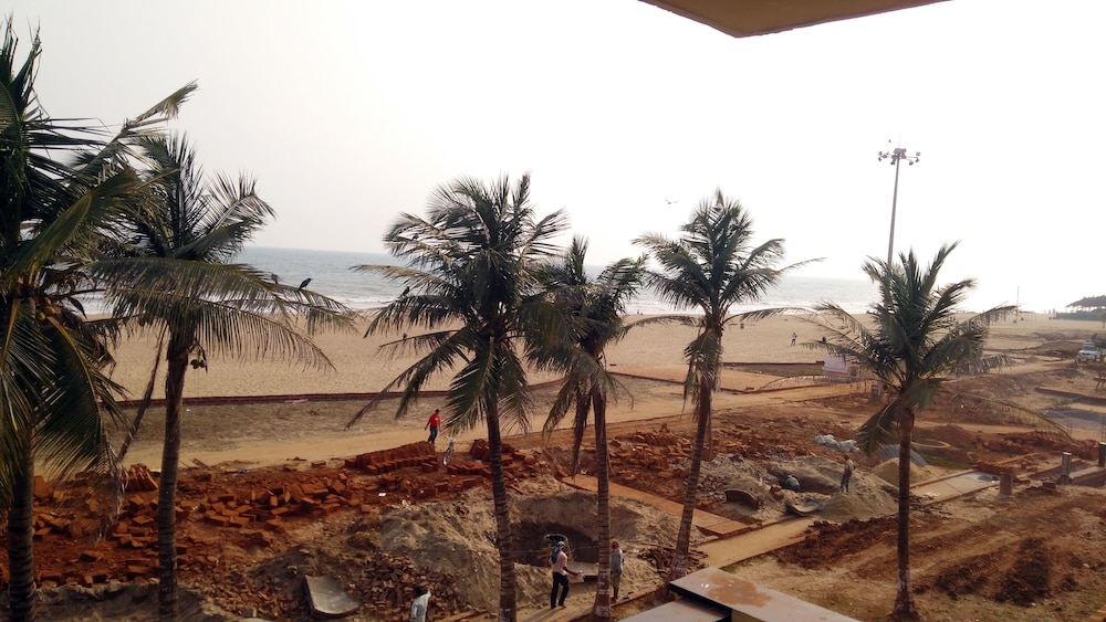 Hotel Samudra 8/50