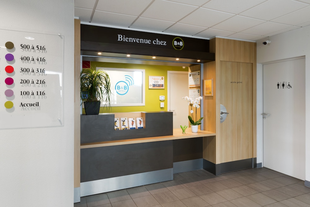 Lobby at B&B HOTEL La Roche-sur-Yon, MOUILLERON-LE-CAPTIF