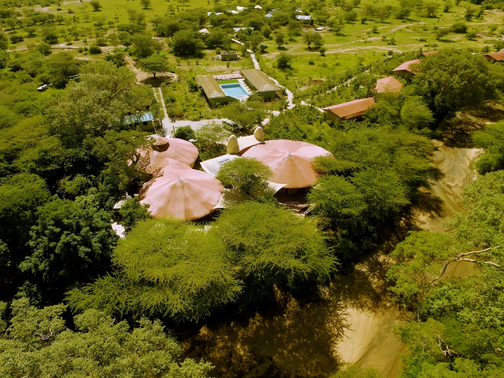 PrideInn Mara Camp 45/50