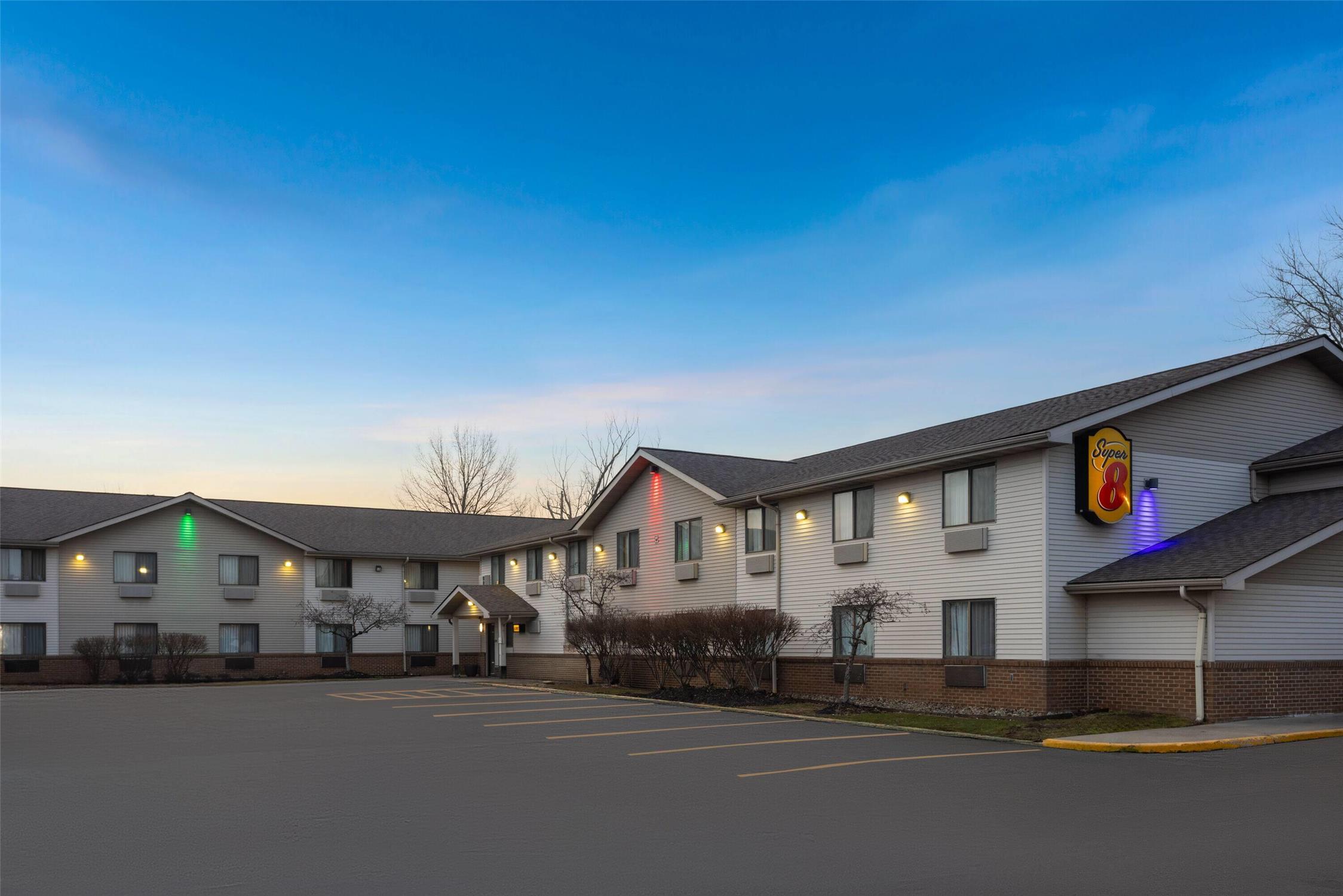 Super 8 By Wyndham Mentor/Cleveland Area 4/31