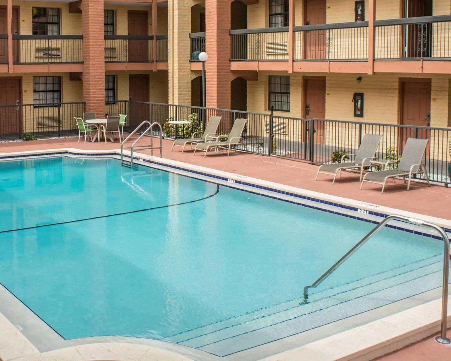 Rodeway Inn Near Ybor City - Casino 39/52