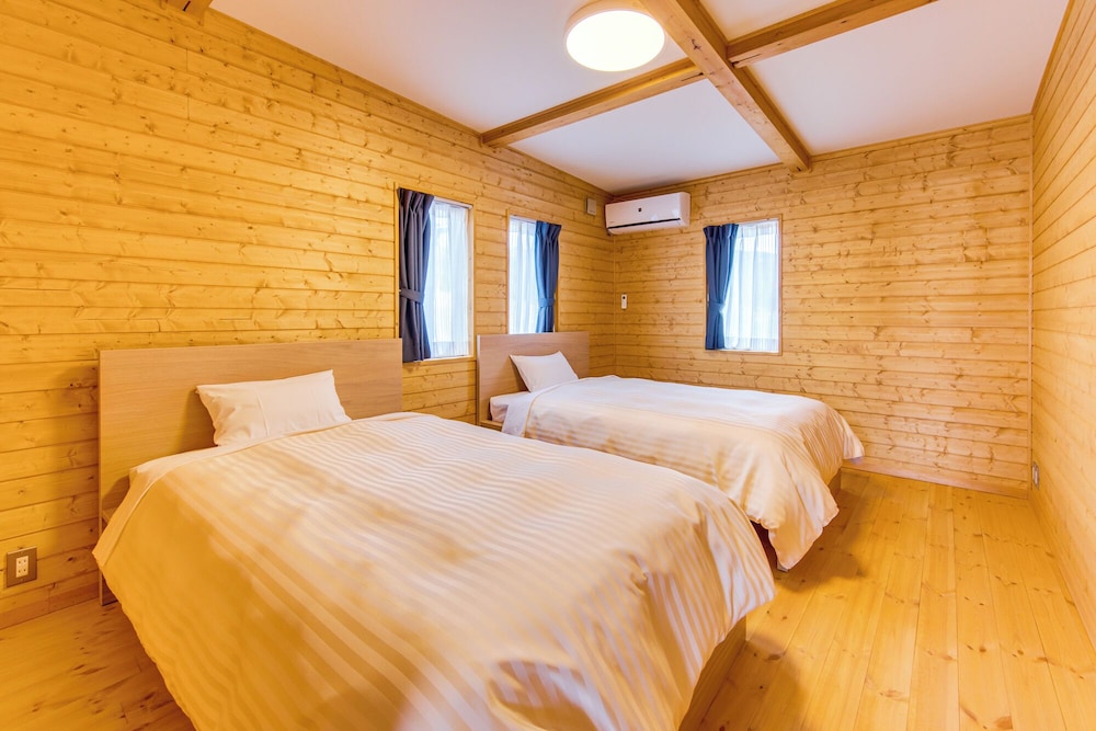 Hill, Cottage, 4 Beds, 2 Futon Beds