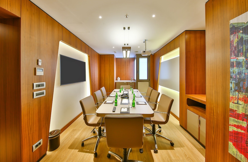 Tzl Suites 65/69