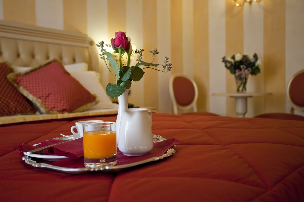 Hotel Cavour 38/49
