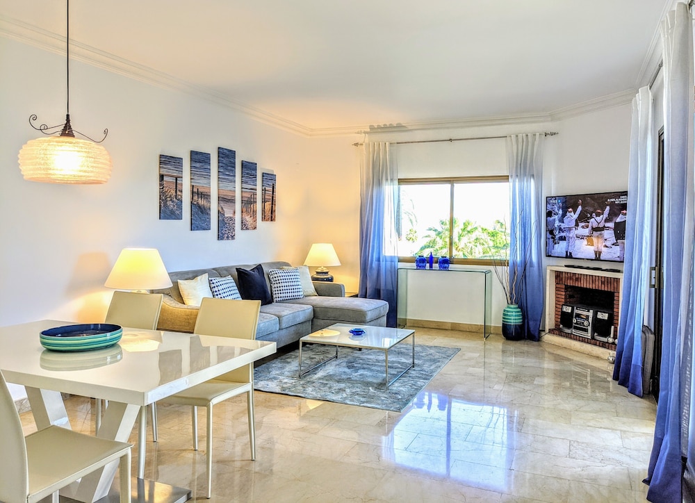 Coral Beach Aparthotel 56/77