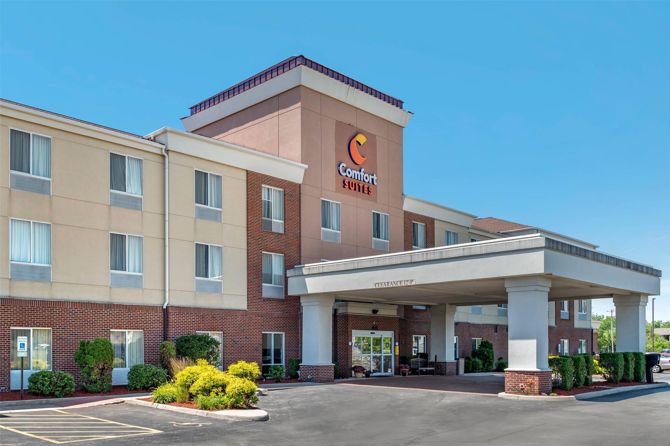 Comfort Suites Urbana Champaign University Area 17/19