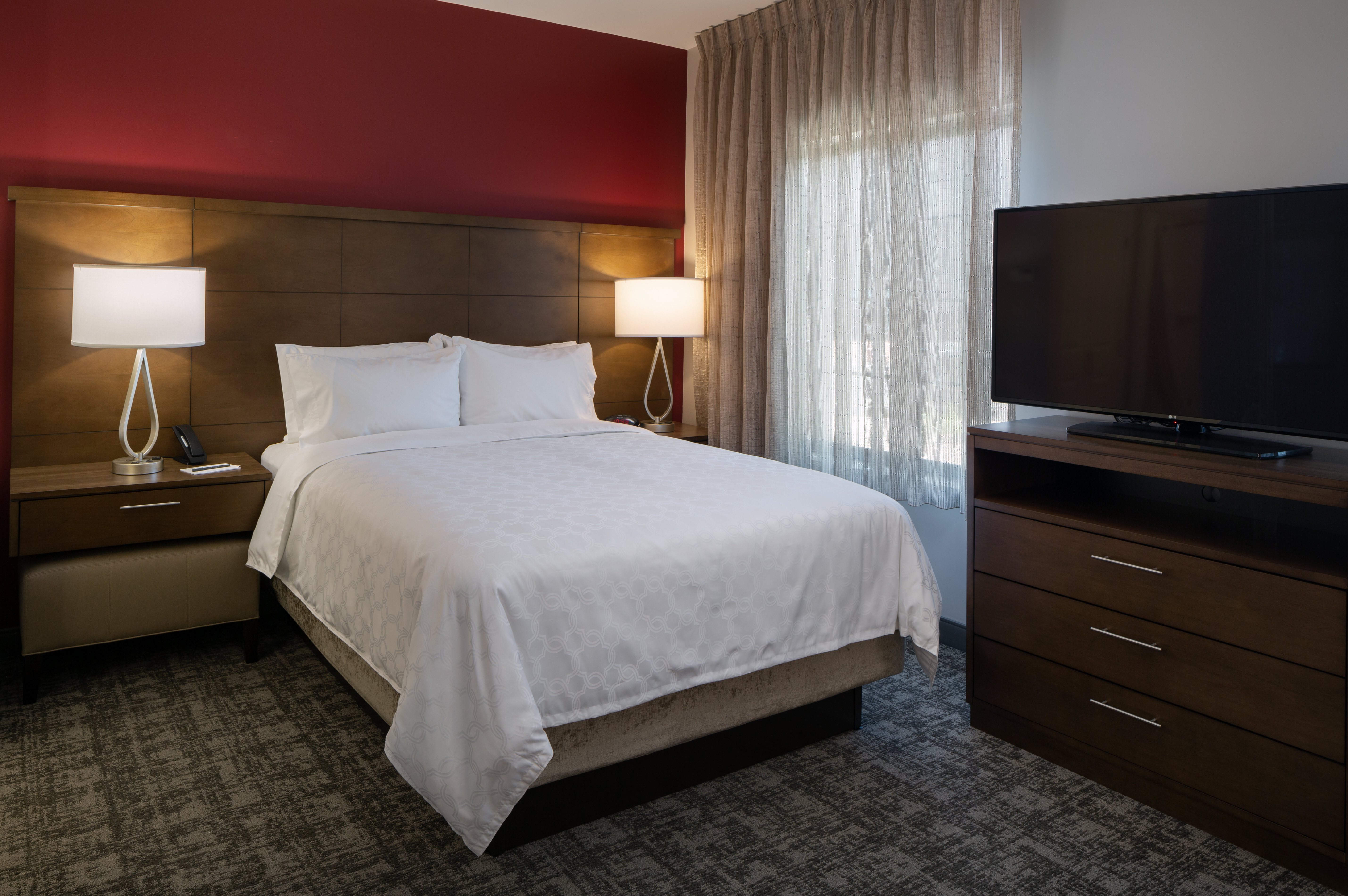 2 Bedrooms, Suite