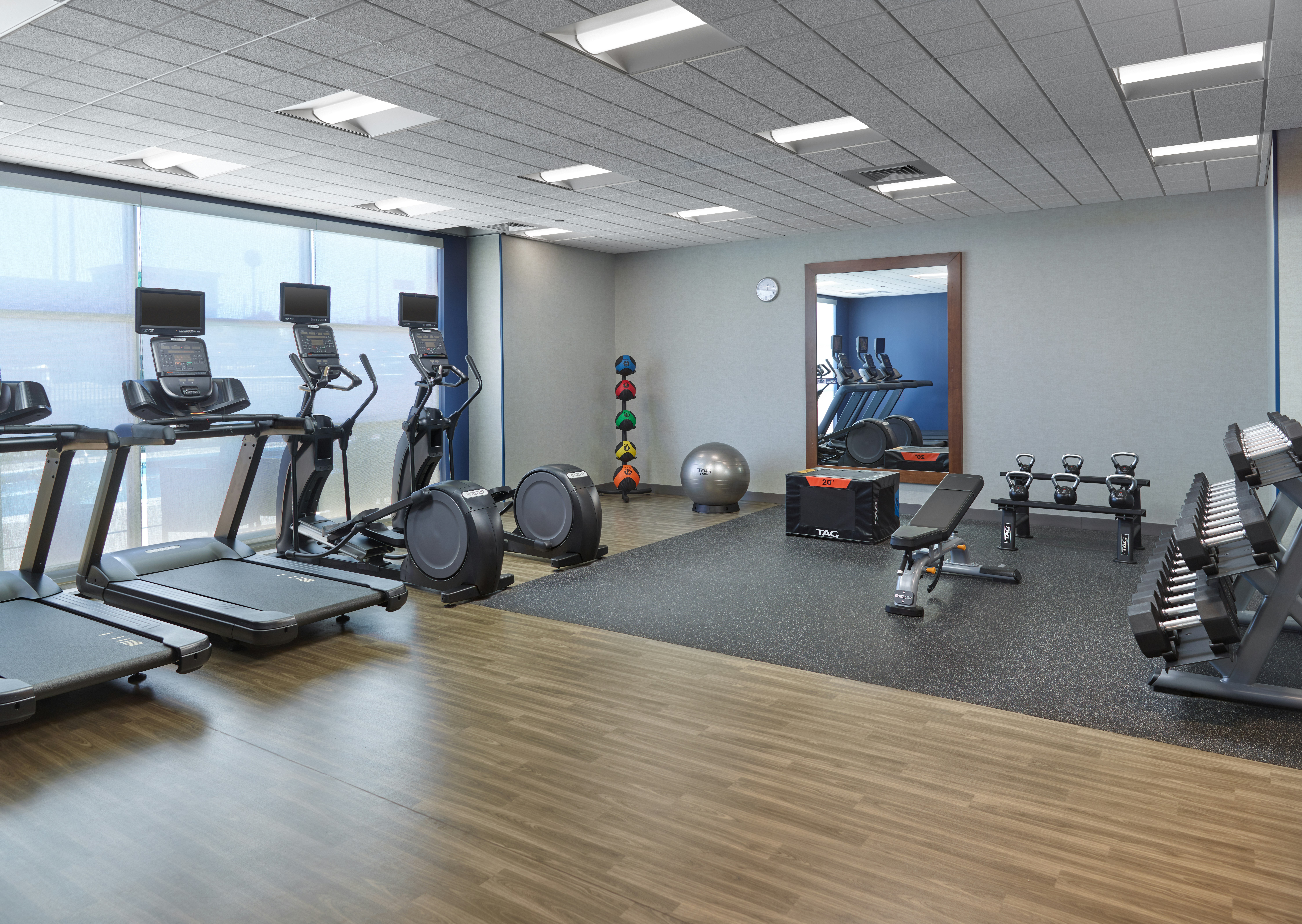 Hampton Inn & Suites Fultondale Birmingham I 65, AL 6/9