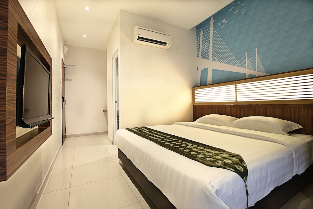 SRI ENSTEK HOTEL 34/53