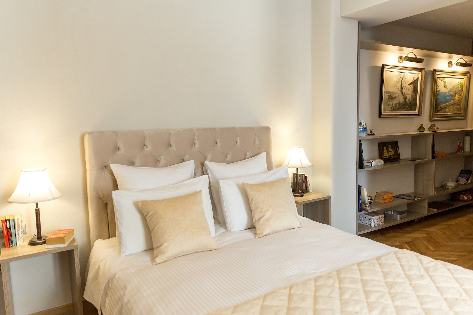 HERA, JUNIOR SUITE