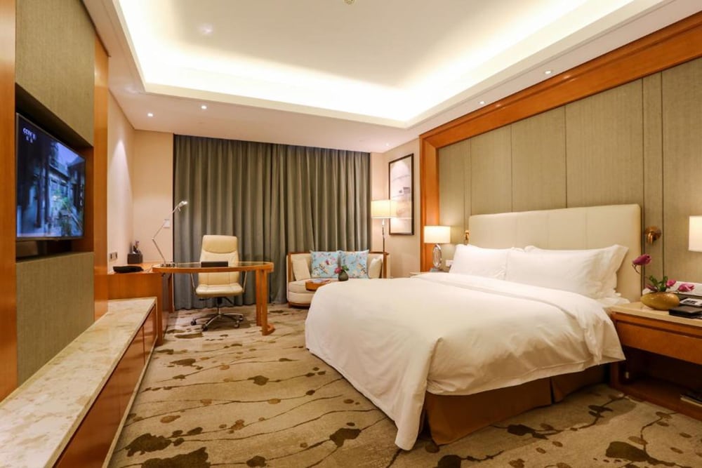Yiwu Shangcheng Hotel 7/50