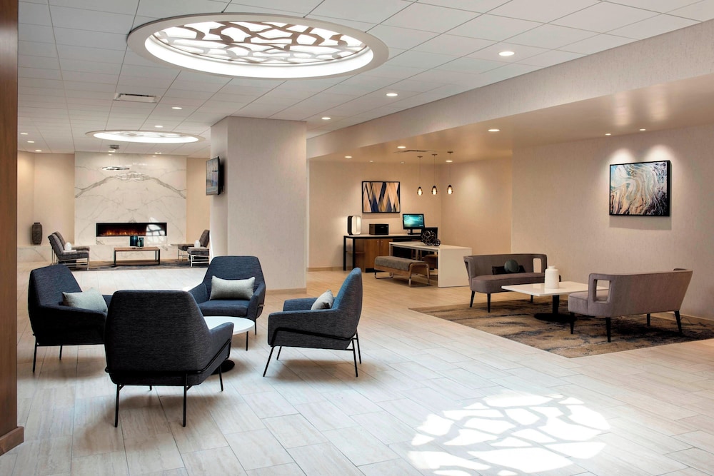 Delta Hotels By Marriott Utica 36/57