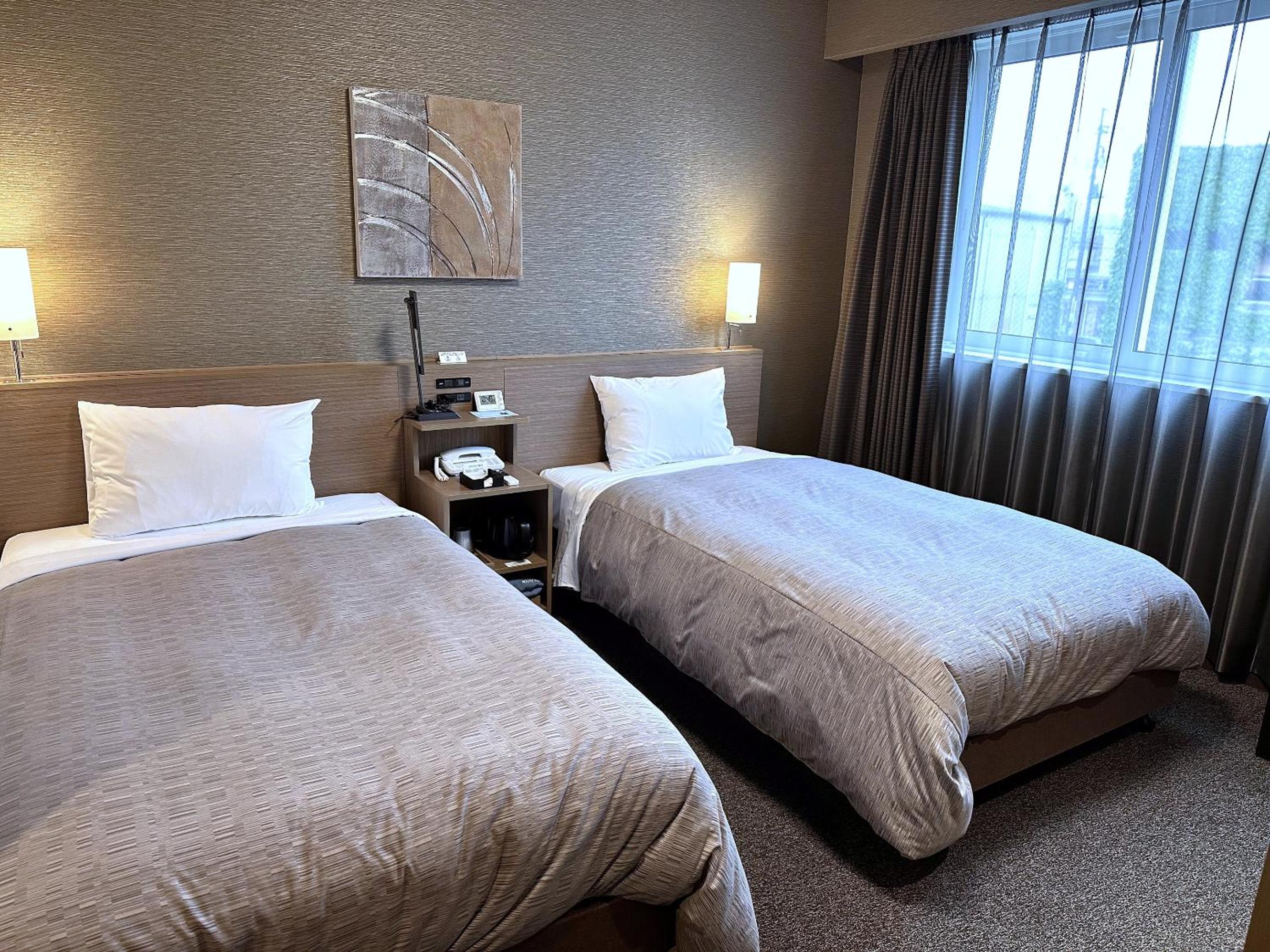 Room, Twin Beds, Electronic Cigarette Only, Smoking
