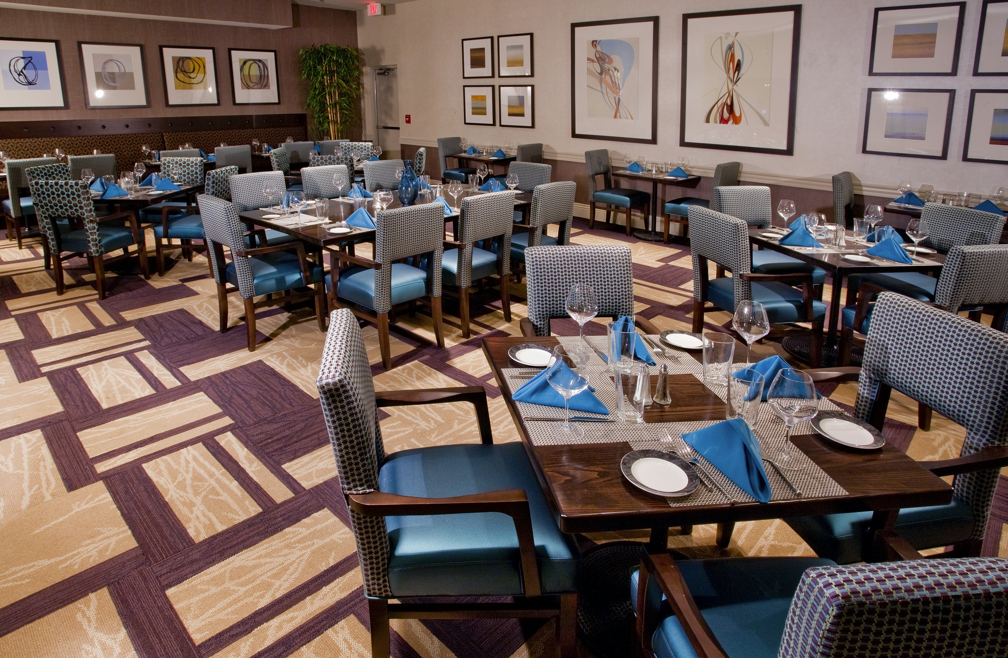 Doubletree Hotel Chicago O Hare Airport Rosemont 54/85