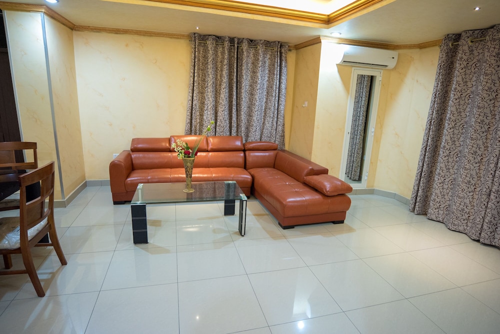 Euro Hotel And Apartments 20/29