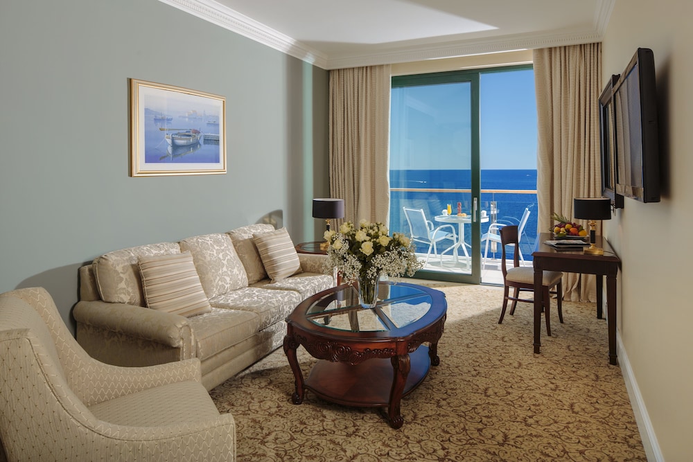 Royal Princess Hotel 31/50