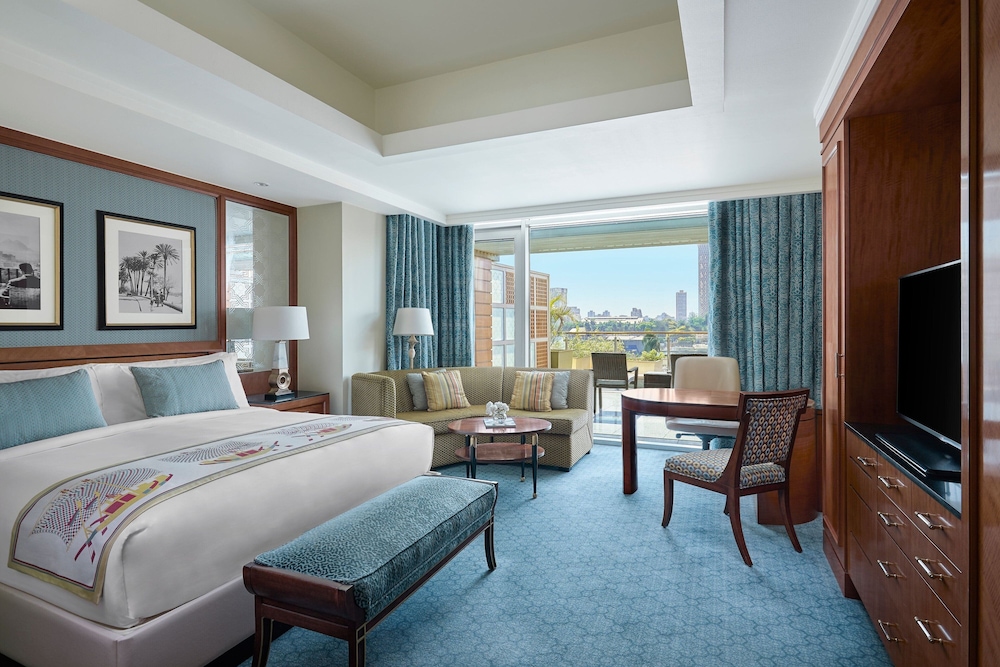 DELUXE, KING BED, TERRACE, SMOKING