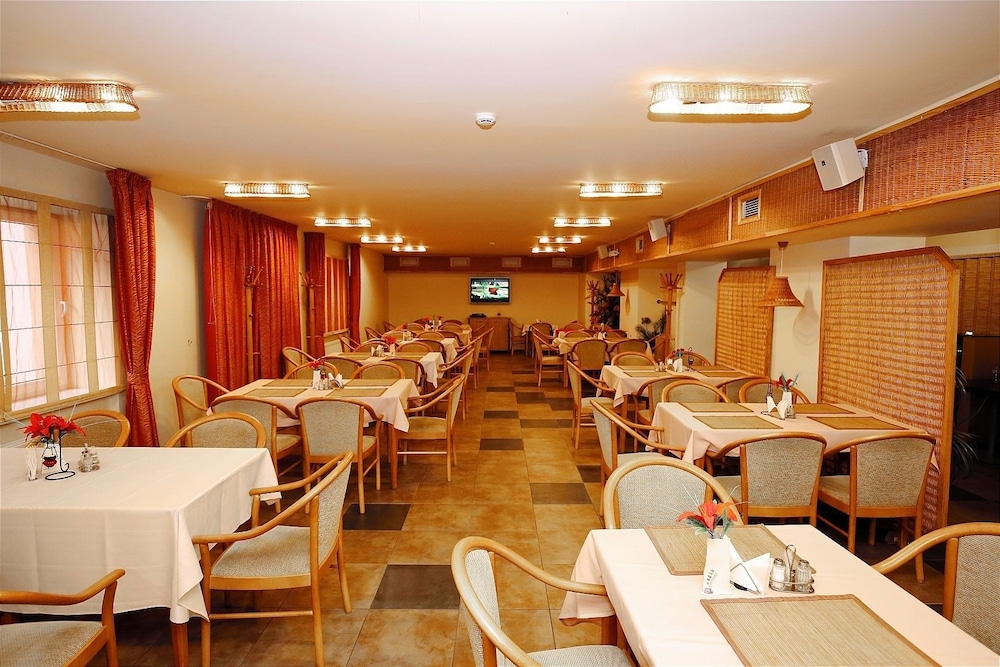 Apart Hotel Tomo 54/64