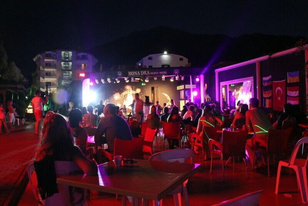 Lims Bona Dea Beach Hotel 58/67
