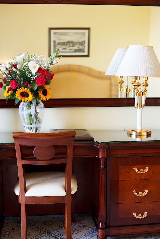 Johanna Park Hotel 41/47