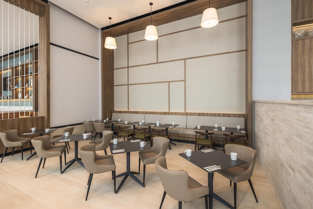 Hyatt Place Cancun Airport 63/74