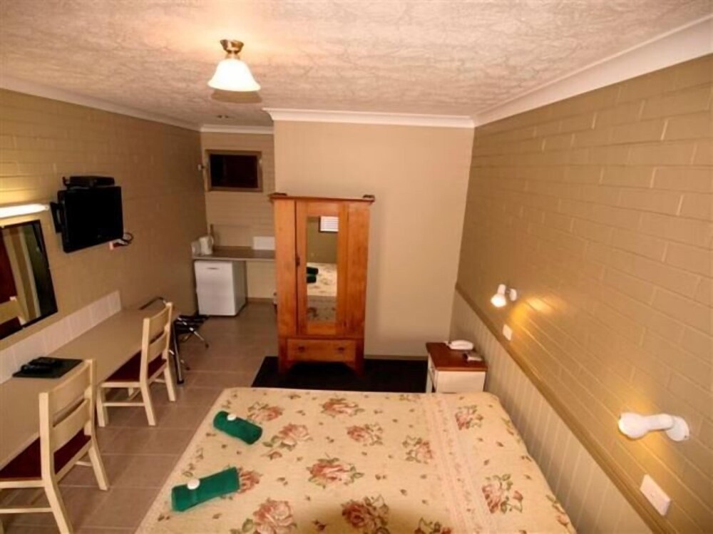 Barcaldine Country Motor Inn 23/45