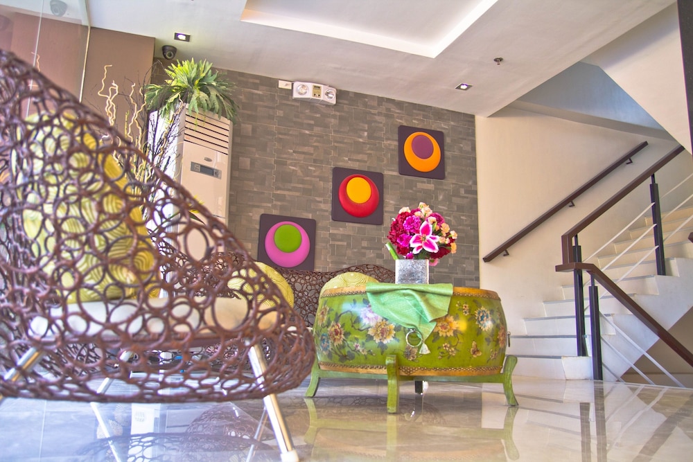 Canberry Hotel 43/49