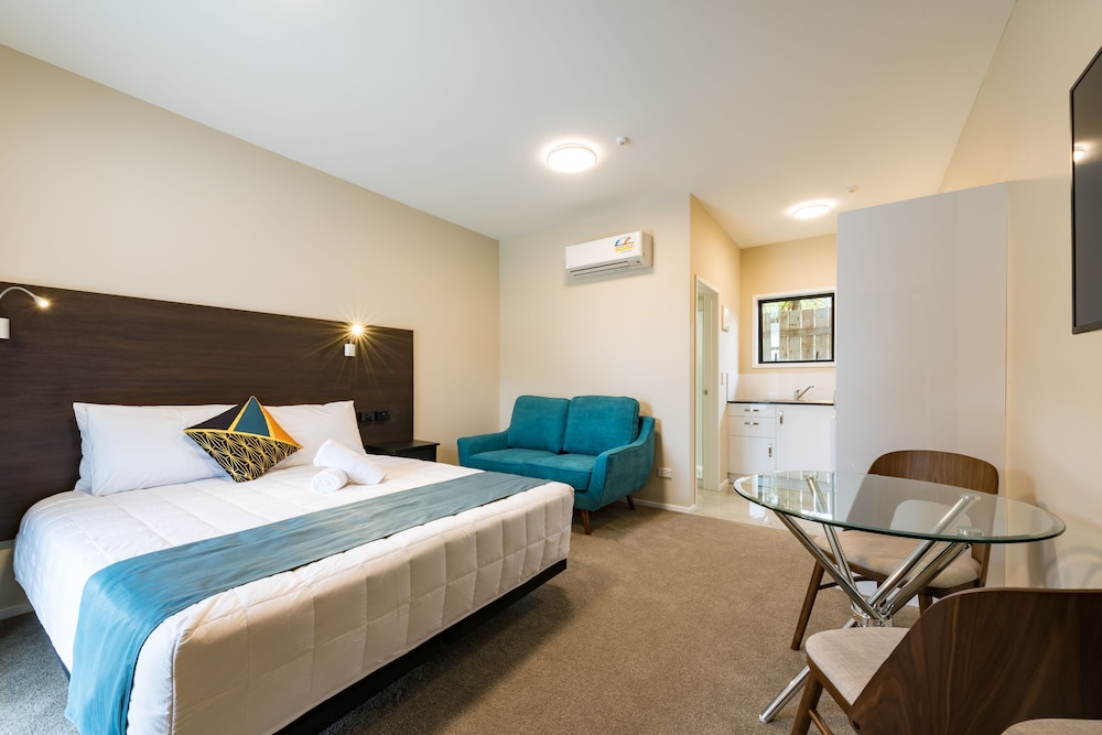 Dolphin Building, Blue, Superior, Studio, King Bed