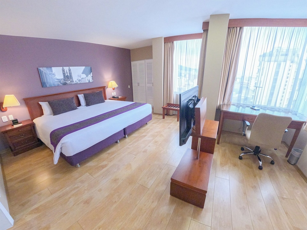 Mercure Alameda Quito 29/77