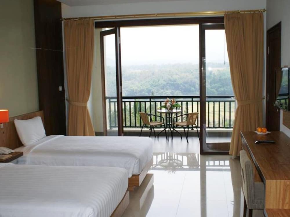 The Oxalis Regency Hotel Magelang 18/46