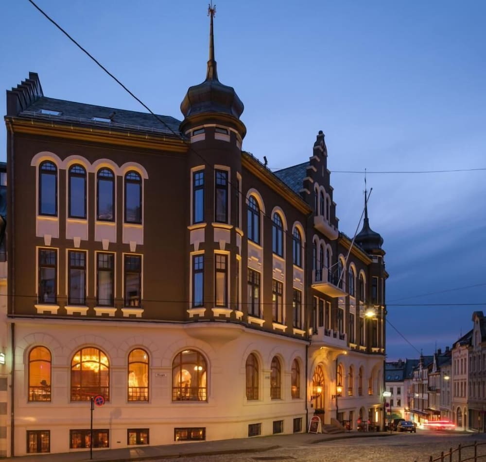 Hotel 1904 6/60