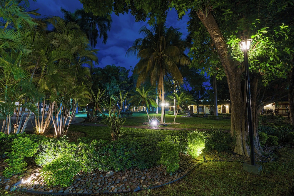 InHouse Select Hacienda Tres Rios 58/70