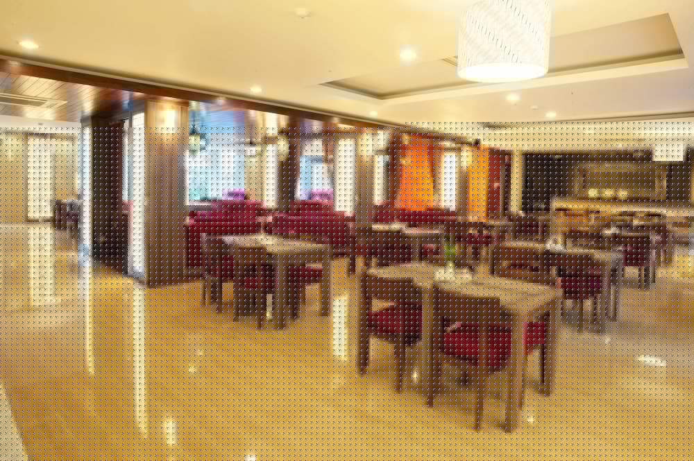 Lombok Raya Hotel 47/57