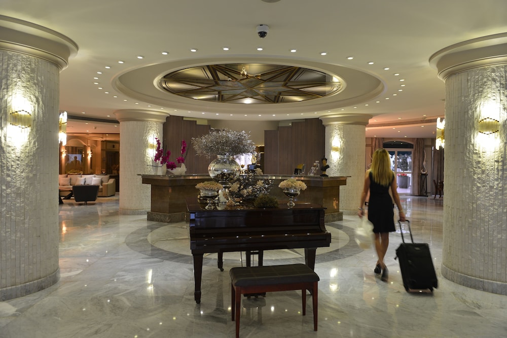 Regency Palace 56/71