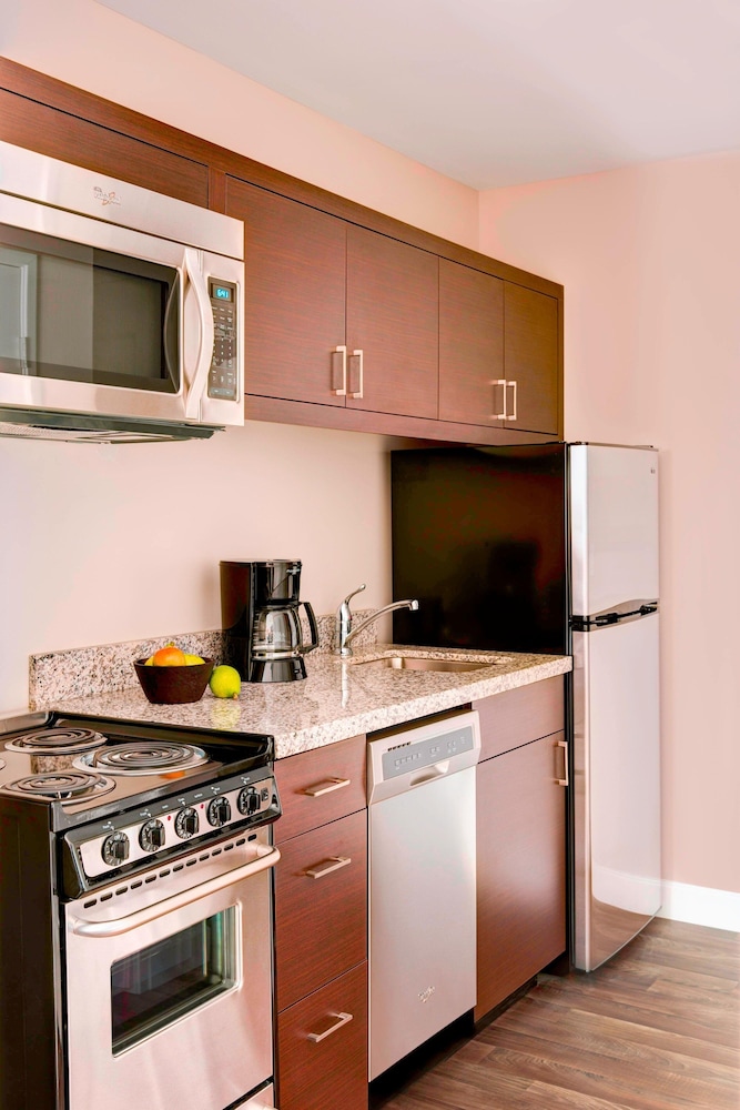 TownePlace Suites by Marriott Houston Baytown 41/45