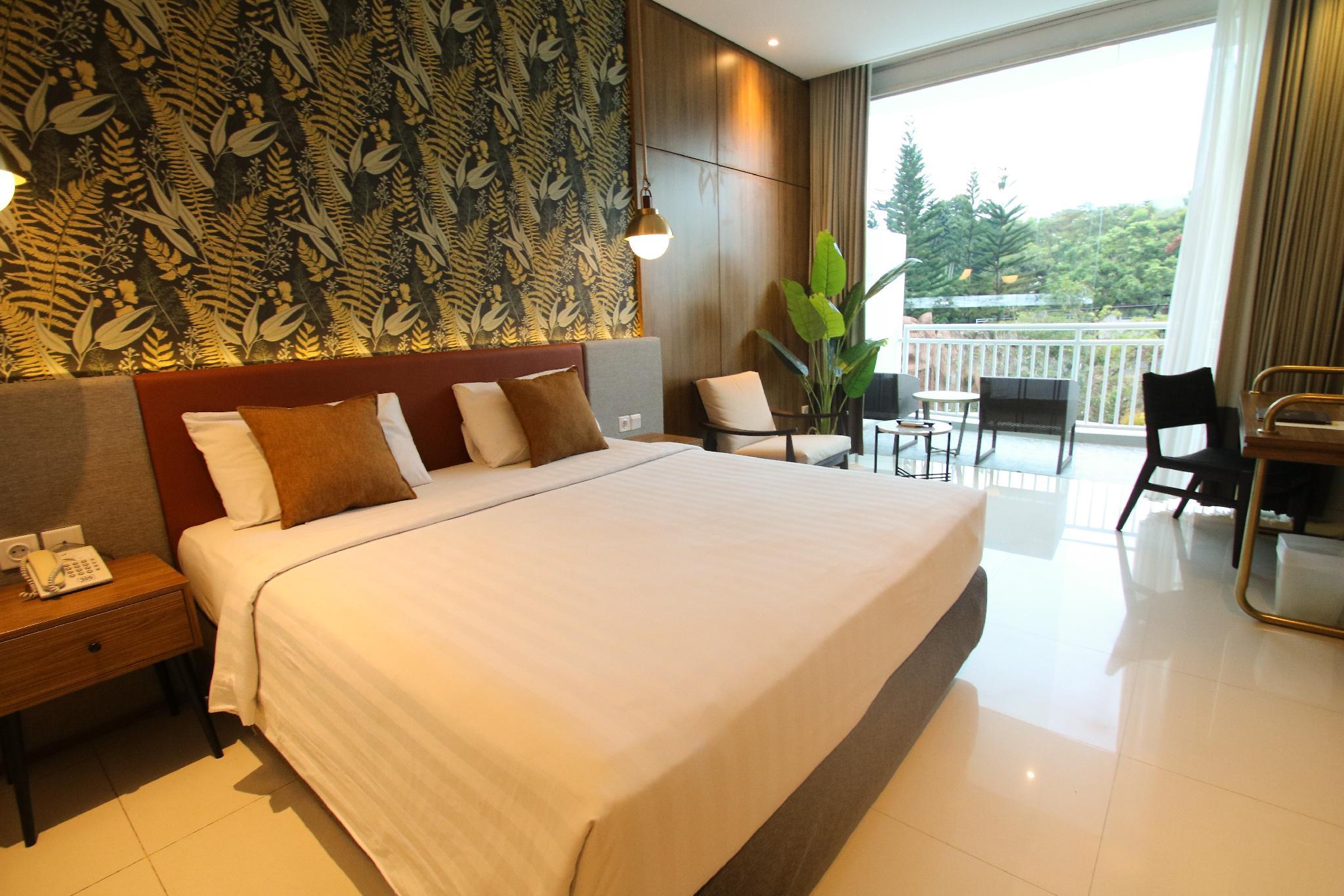 Pohon Inn Hotel 8/24