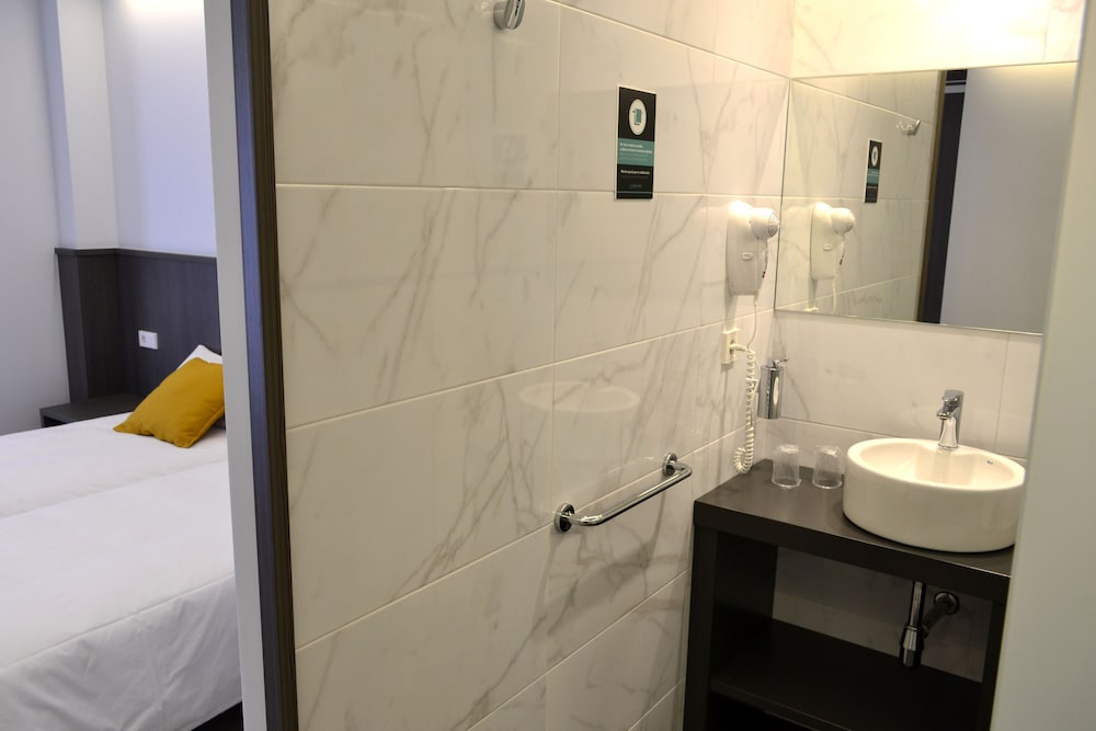 Hotel Alda Estacion Ourense 8/36