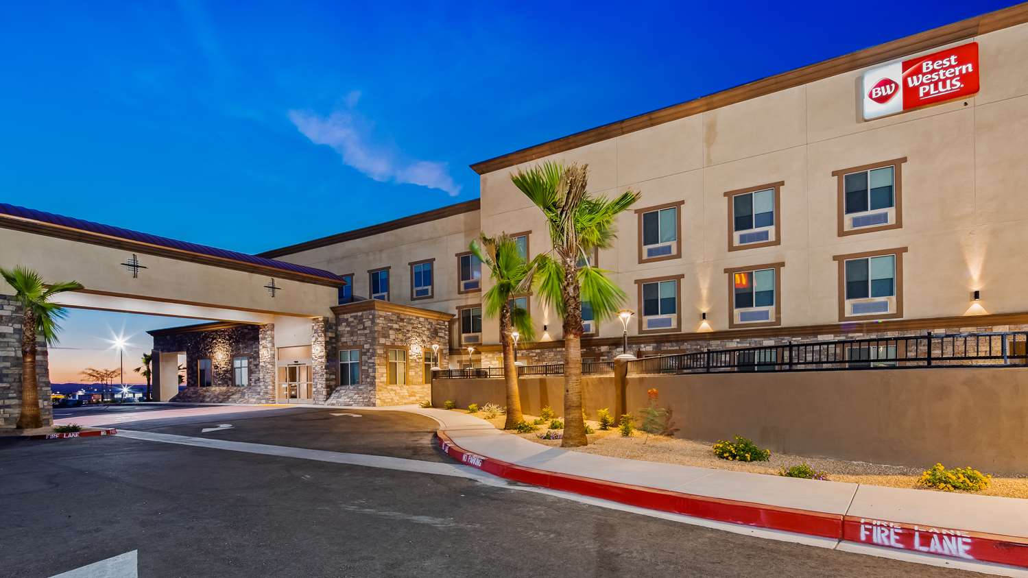 Best Western Plus New Barstow Inn & Suites 32/34