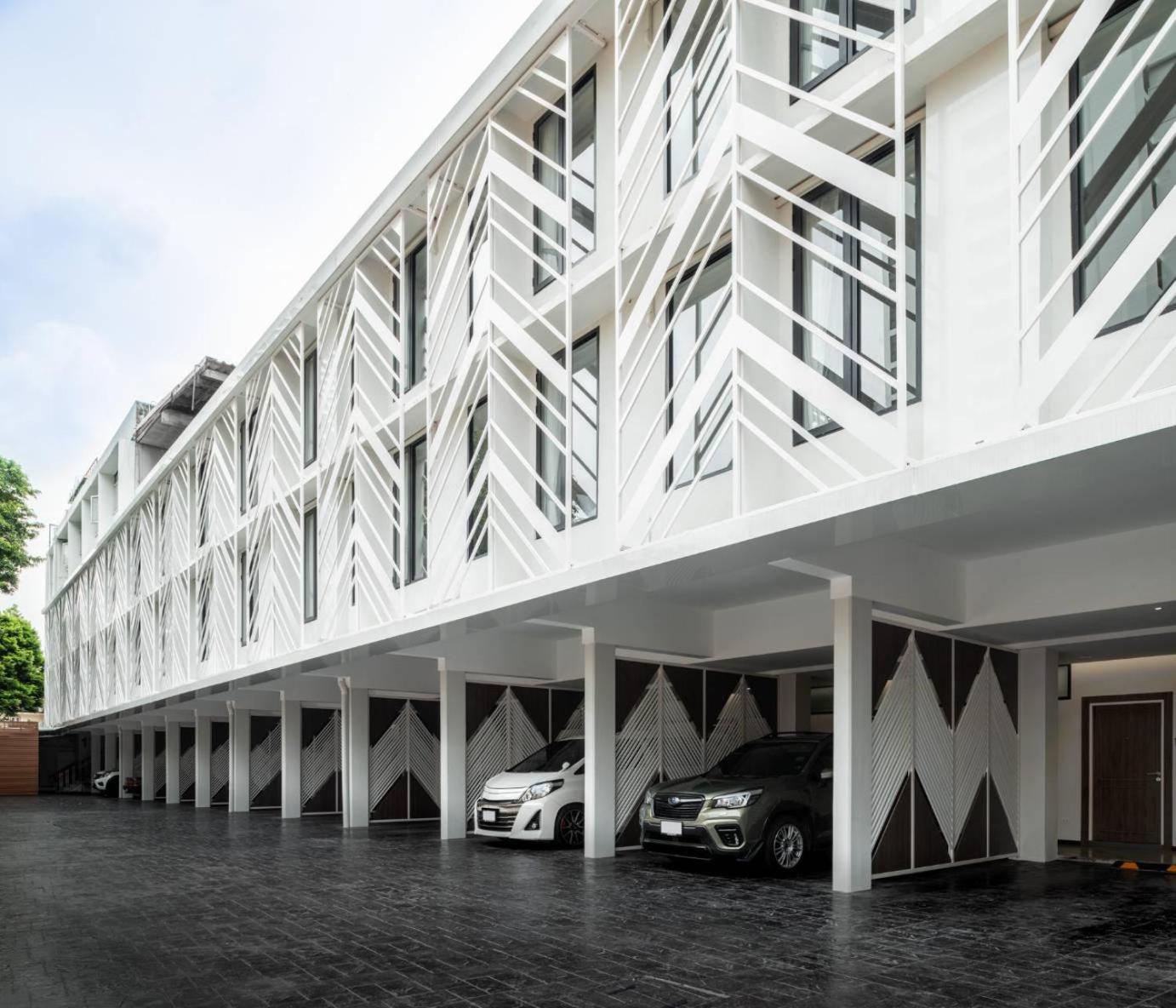 Lucky Hotel Bangkok 21/24