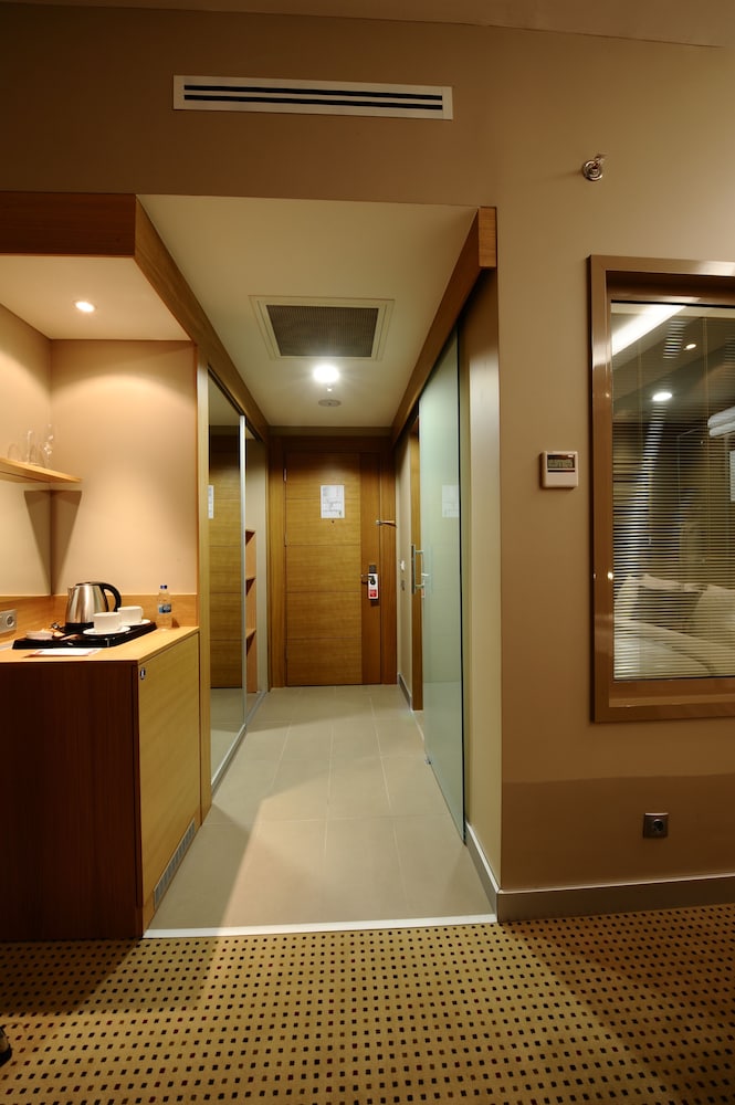 Ramada by Wyndham Podgorica 14/43