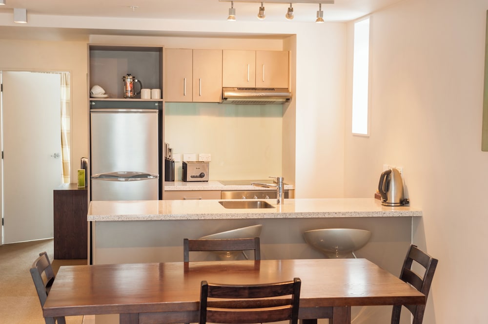 Boulcott Suites 55/70