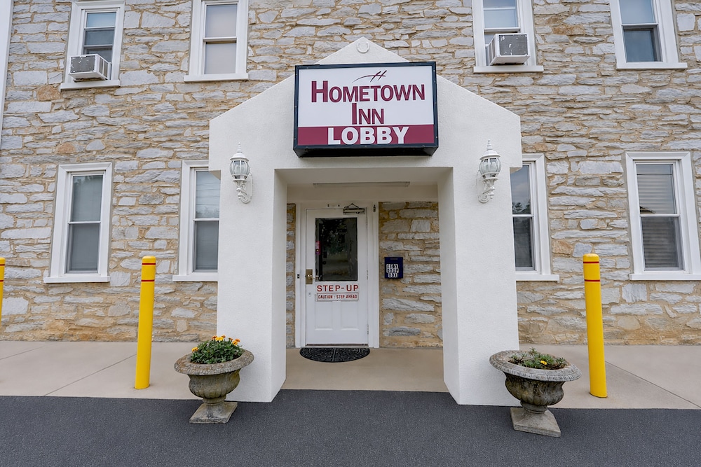 Hometown Inn Staunton VA near Hwy 11 in STAUNTON - VA