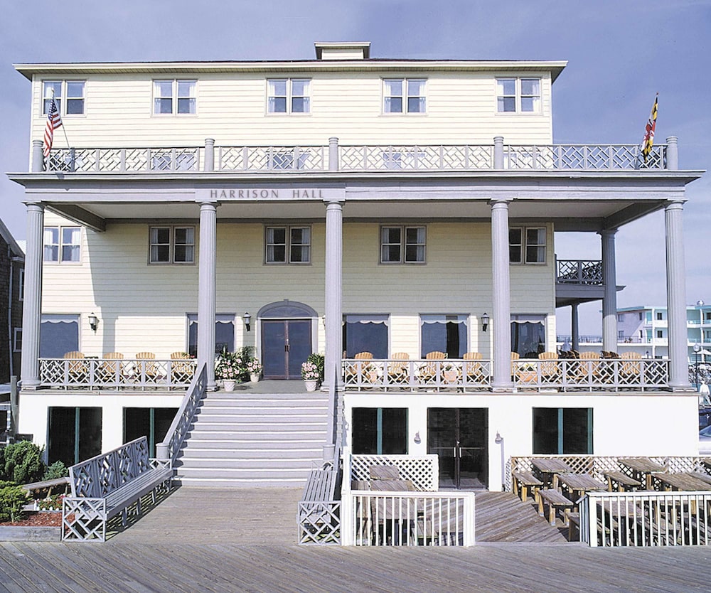 Harrison Hall Hotel 1/50