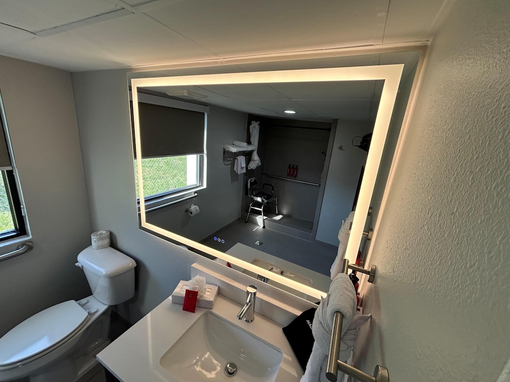 SureStay Studio by Best Western Rowland 35/41